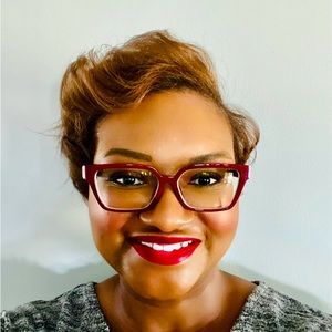 Meet your Posher, Antionette